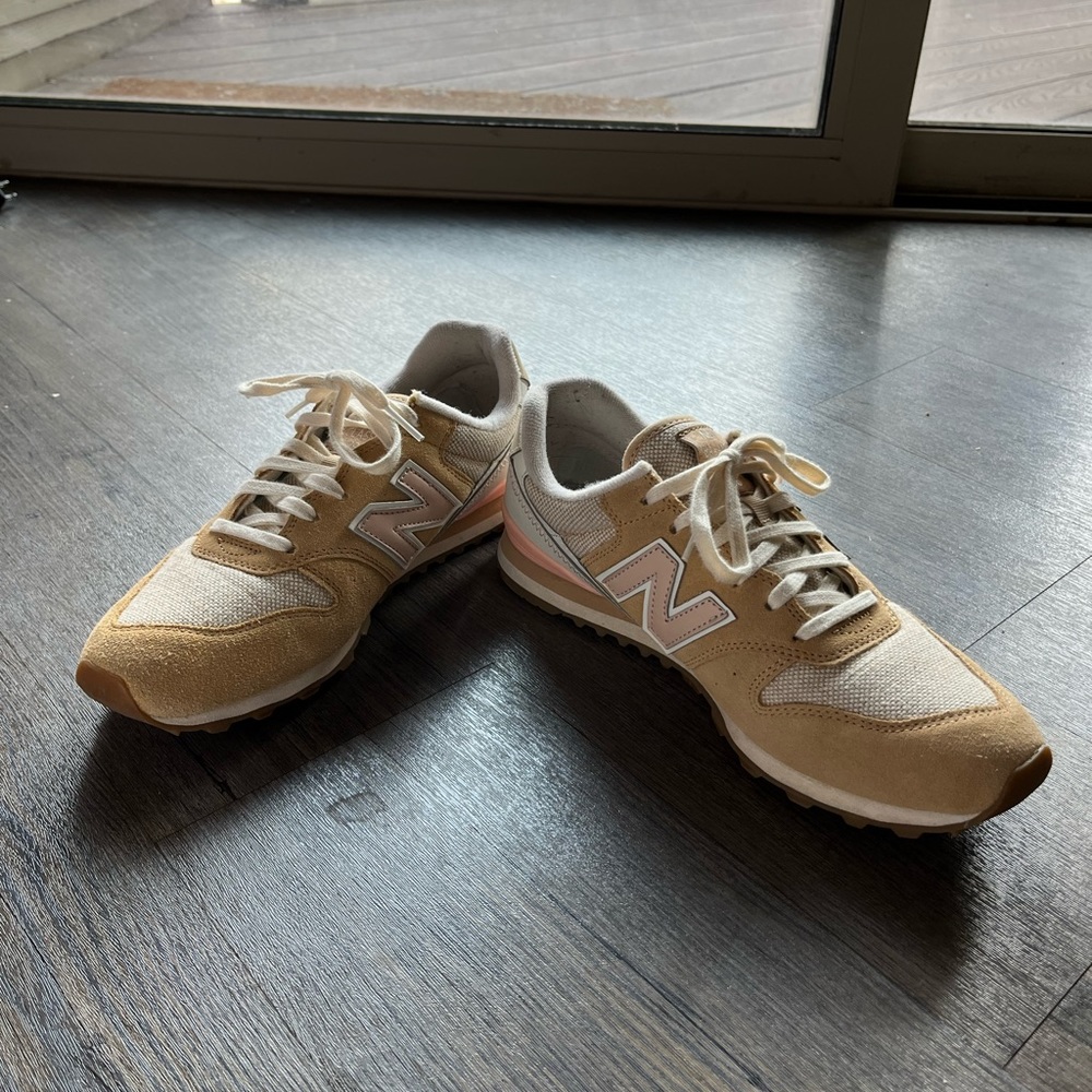 Women’s New Balance Classic 996